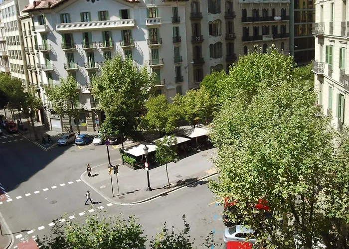 Gaudi Apartment 9
